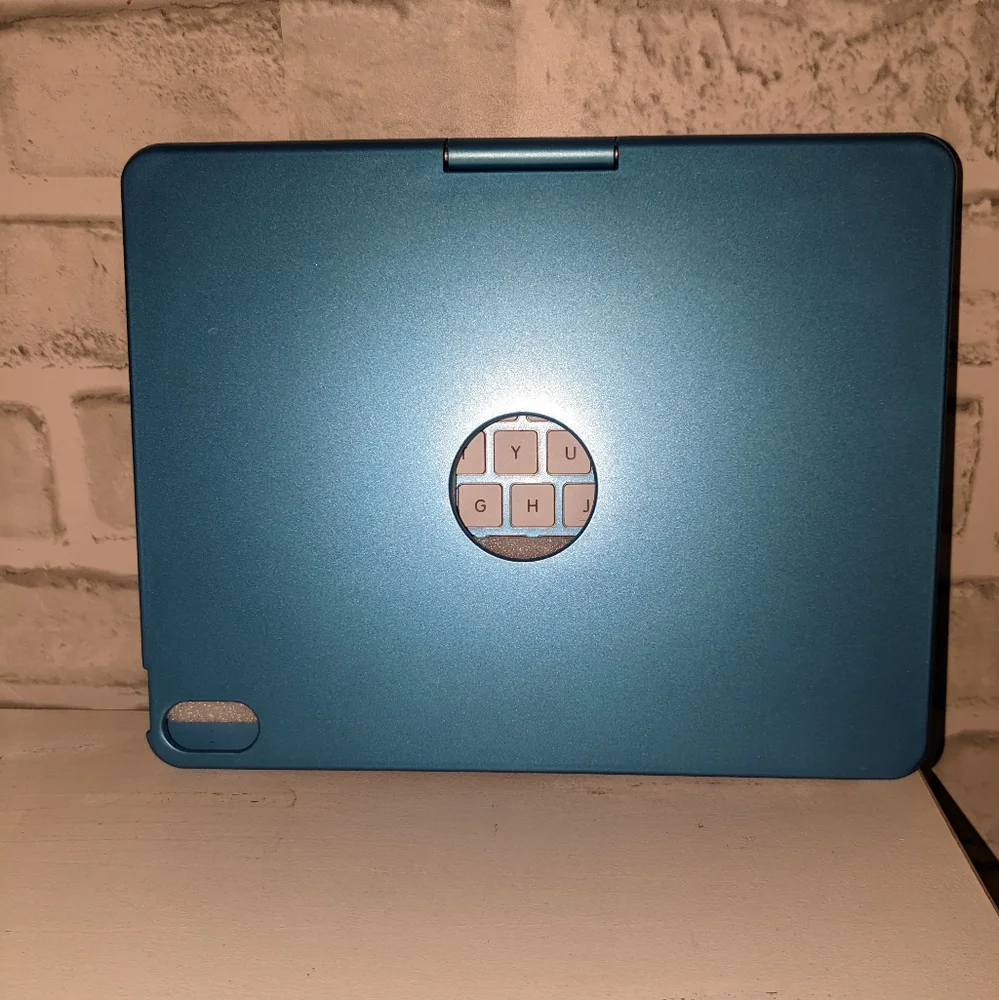 Flexbook Keyboard Case Blue NWOT 7 in 1 keyboard and case for ipads